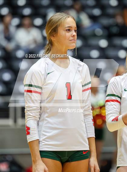 Thumbnail 1 in The Woodlands vs. Dripping Springs (UIL 6A Semifinal) photogallery.
