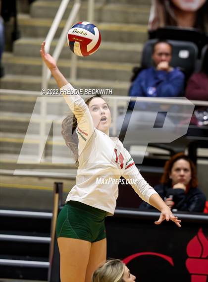 Thumbnail 2 in The Woodlands vs. Dripping Springs (UIL 6A Semifinal) photogallery.