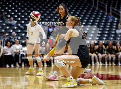 Thumbnail 2 in The Woodlands vs. Dripping Springs (UIL 6A Semifinal) photogallery.