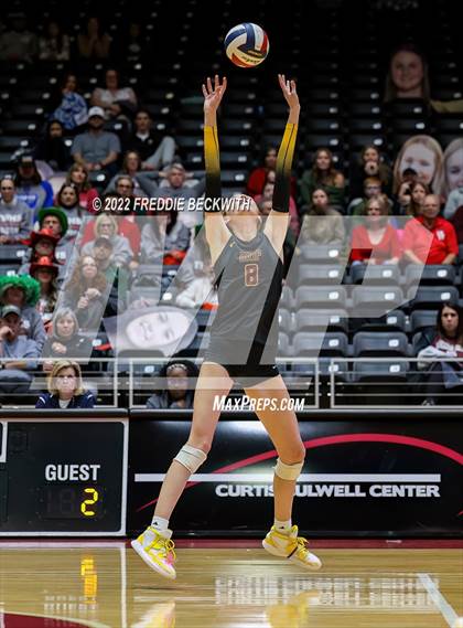 Thumbnail 3 in The Woodlands vs. Dripping Springs (UIL 6A Semifinal) photogallery.