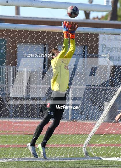 Thumbnail 1 in San Clemente vs. Torrey Pines (24th Annual SoCal Soccer Classic) photogallery.