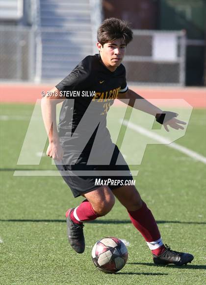 Thumbnail 2 in San Clemente vs. Torrey Pines (24th Annual SoCal Soccer Classic) photogallery.