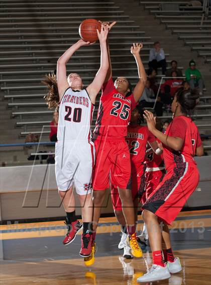 Thumbnail 1 in Marcus vs MacArthur (UIL 5A Region1 Bi-District Playoff) photogallery.