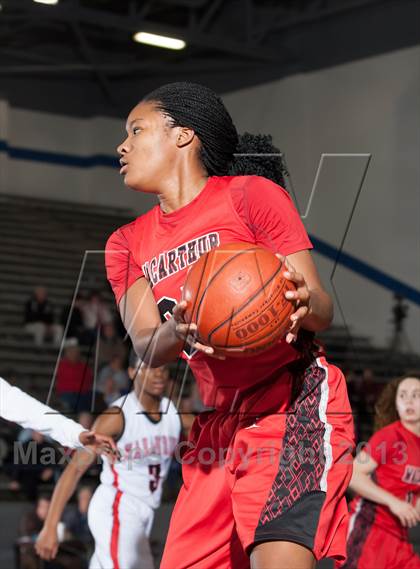 Thumbnail 3 in Marcus vs MacArthur (UIL 5A Region1 Bi-District Playoff) photogallery.