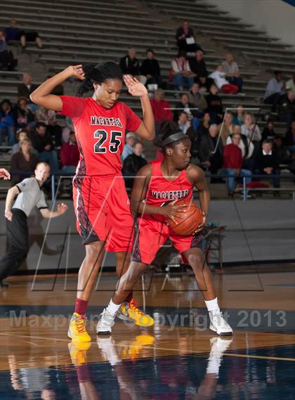 Thumbnail 3 in Marcus vs MacArthur (UIL 5A Region1 Bi-District Playoff) photogallery.