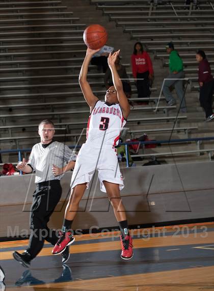 Thumbnail 3 in Marcus vs MacArthur (UIL 5A Region1 Bi-District Playoff) photogallery.