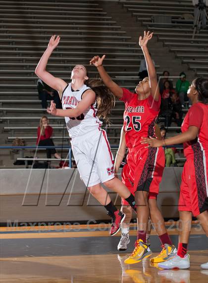 Thumbnail 2 in Marcus vs MacArthur (UIL 5A Region1 Bi-District Playoff) photogallery.
