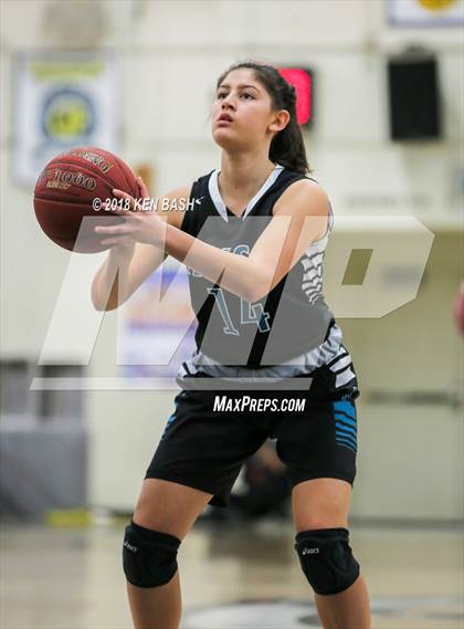 Thumbnail 1 in Aliso Niguel vs Camarillo (CIF 2AA Quaterfinal Playoff) photogallery.
