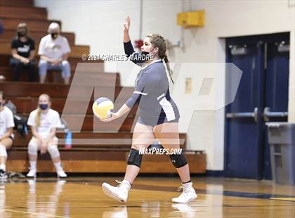 Thumbnail 3 in Cape Fear vs Terry Sanford photogallery.