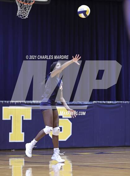 Thumbnail 1 in Cape Fear vs Terry Sanford photogallery.