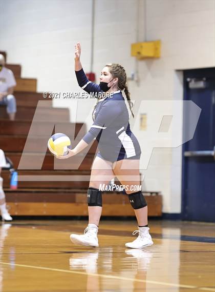 Thumbnail 2 in Cape Fear vs Terry Sanford photogallery.