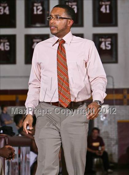 Thumbnail 2 in Clarkstown North vs Mt. Vernon (Section 1 Class AA 1st Round) photogallery.