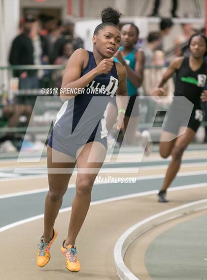 Thumbnail 1 in NC Runners Holiday Invitational photogallery.