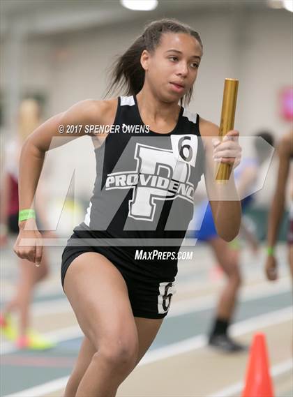 Thumbnail 1 in NC Runners Holiday Invitational photogallery.