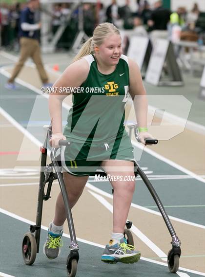 Thumbnail 2 in NC Runners Holiday Invitational photogallery.