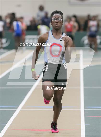 Thumbnail 2 in NC Runners Holiday Invitational photogallery.