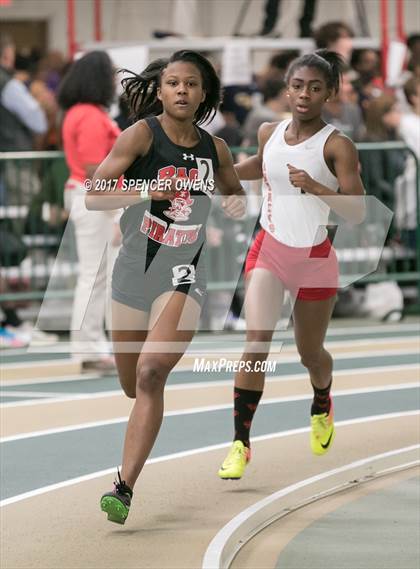 Thumbnail 1 in NC Runners Holiday Invitational photogallery.