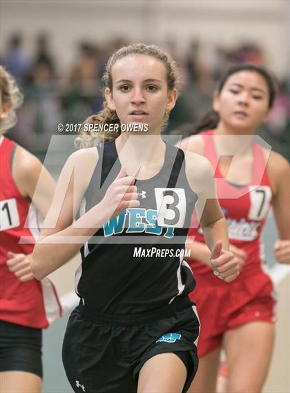 Thumbnail 1 in NC Runners Holiday Invitational photogallery.