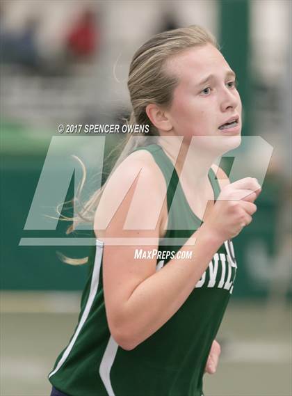 Thumbnail 2 in NC Runners Holiday Invitational photogallery.