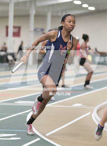 Thumbnail 1 in NC Runners Holiday Invitational photogallery.
