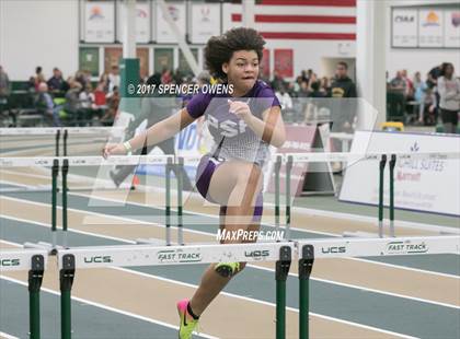 Thumbnail 2 in NC Runners Holiday Invitational photogallery.