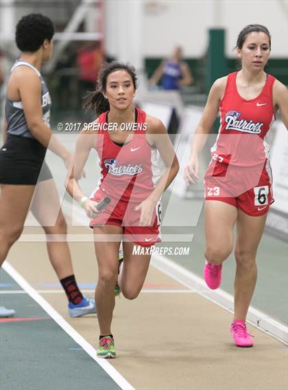 Thumbnail 2 in NC Runners Holiday Invitational photogallery.