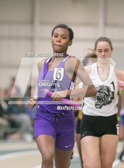Thumbnail 2 in NC Runners Holiday Invitational photogallery.