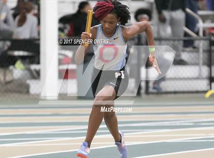 Thumbnail 3 in NC Runners Holiday Invitational photogallery.