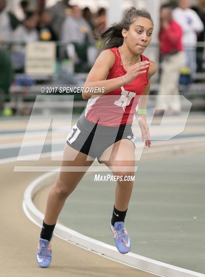 Thumbnail 2 in NC Runners Holiday Invitational photogallery.