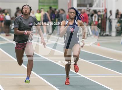 Thumbnail 3 in NC Runners Holiday Invitational photogallery.