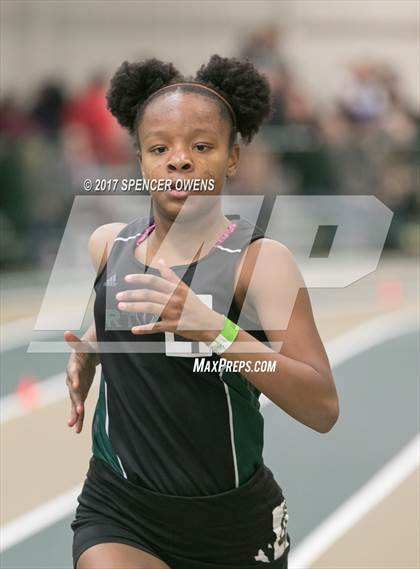 Thumbnail 2 in NC Runners Holiday Invitational photogallery.