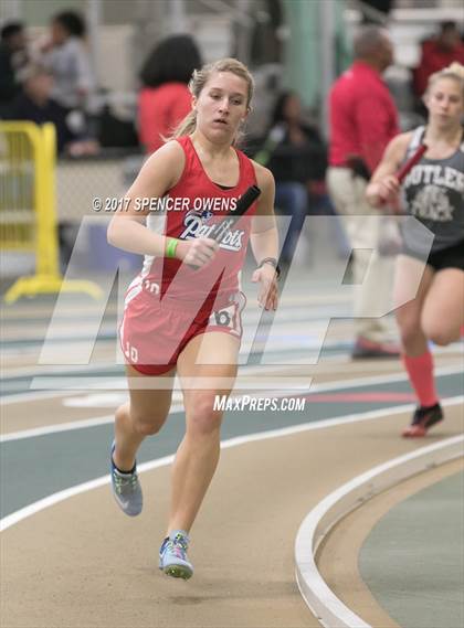 Thumbnail 1 in NC Runners Holiday Invitational photogallery.