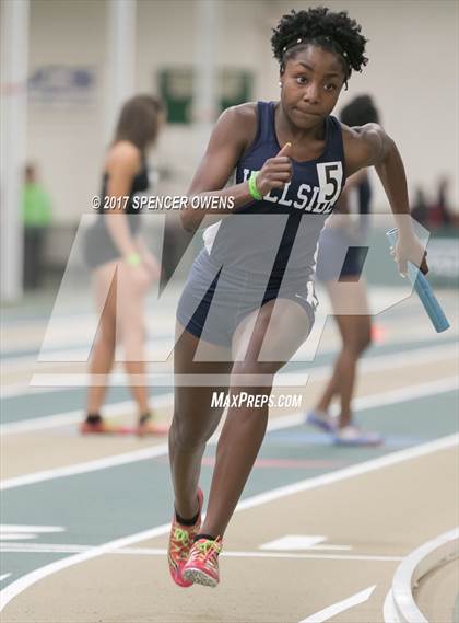Thumbnail 2 in NC Runners Holiday Invitational photogallery.
