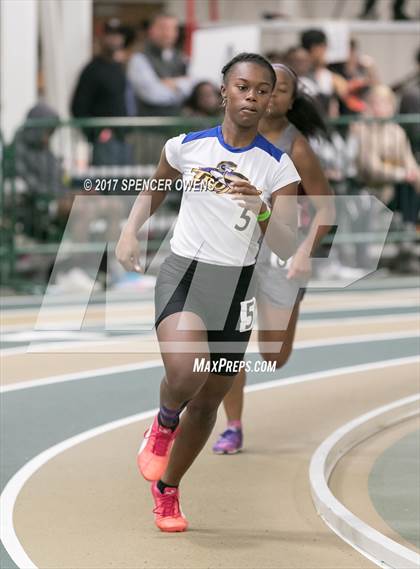 Thumbnail 2 in NC Runners Holiday Invitational photogallery.