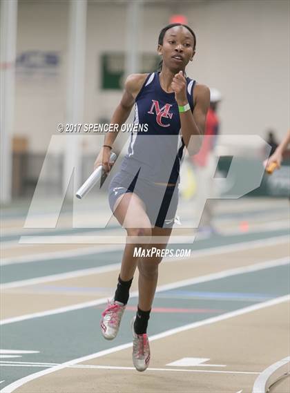 Thumbnail 2 in NC Runners Holiday Invitational photogallery.