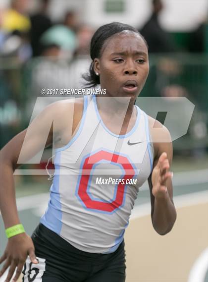 Thumbnail 3 in NC Runners Holiday Invitational photogallery.