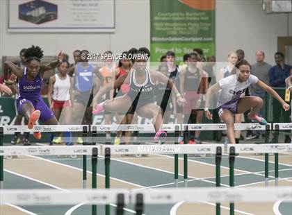 Thumbnail 2 in NC Runners Holiday Invitational photogallery.
