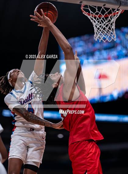 Thumbnail 3 in Duncanville vs. Bellaire (UIL 6A Basketball Division I Final) photogallery.