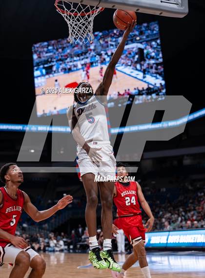 Thumbnail 2 in Duncanville vs. Bellaire (UIL 6A Basketball Division I Final) photogallery.