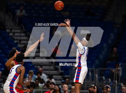 Thumbnail 2 in Duncanville vs. Bellaire (UIL 6A Basketball Division I Final) photogallery.