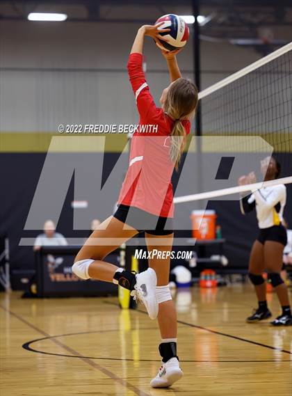 Thumbnail 2 in Pottsboro vs. Denison  (Denison Invitational Showcase) photogallery.