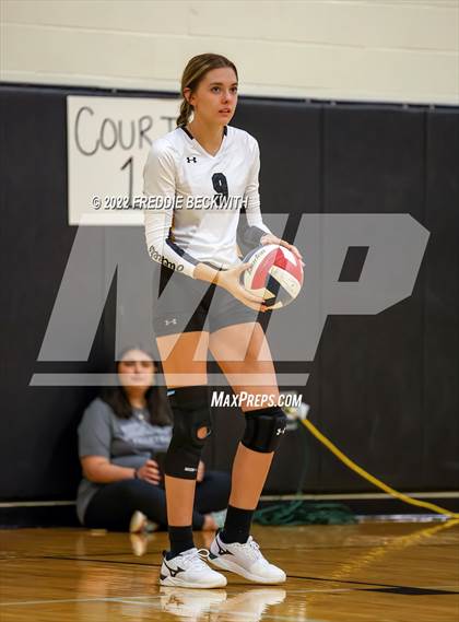 Thumbnail 3 in Pottsboro vs. Denison  (Denison Invitational Showcase) photogallery.
