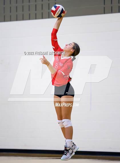 Thumbnail 1 in Pottsboro vs. Denison  (Denison Invitational Showcase) photogallery.