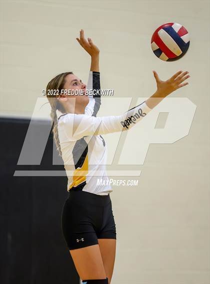 Thumbnail 1 in Pottsboro vs. Denison  (Denison Invitational Showcase) photogallery.