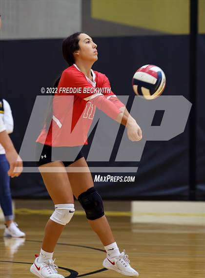 Thumbnail 1 in Pottsboro vs. Denison  (Denison Invitational Showcase) photogallery.