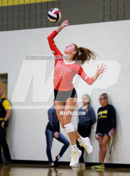 Thumbnail 3 in Pottsboro vs. Denison  (Denison Invitational Showcase) photogallery.