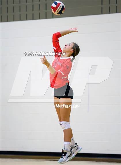 Thumbnail 3 in Pottsboro vs. Denison  (Denison Invitational Showcase) photogallery.
