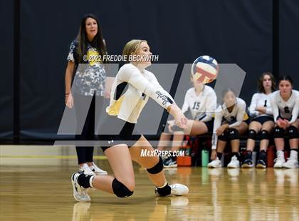 Thumbnail 3 in Pottsboro vs. Denison  (Denison Invitational Showcase) photogallery.