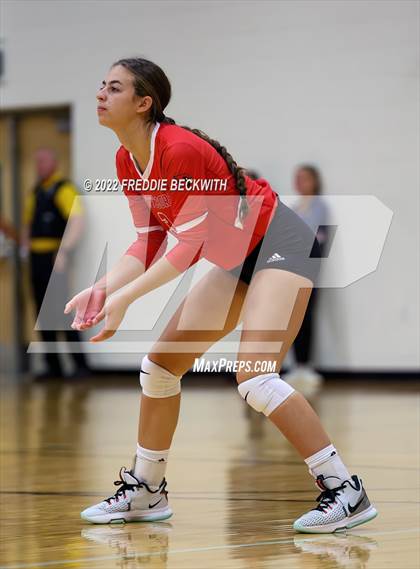 Thumbnail 2 in Pottsboro vs. Denison  (Denison Invitational Showcase) photogallery.