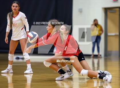 Thumbnail 3 in Pottsboro vs. Denison  (Denison Invitational Showcase) photogallery.